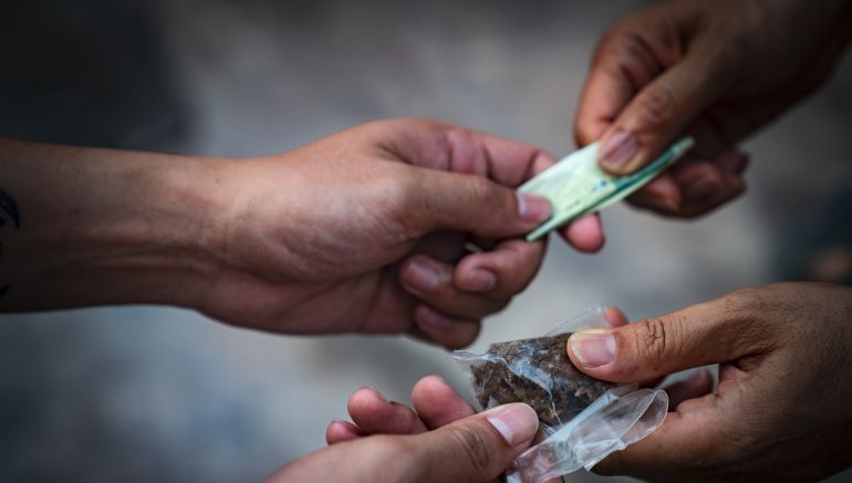 O que é preciso para reduzir a pena do tráfico de drogas? | CSM - Advogado  Criminalista Goiânia